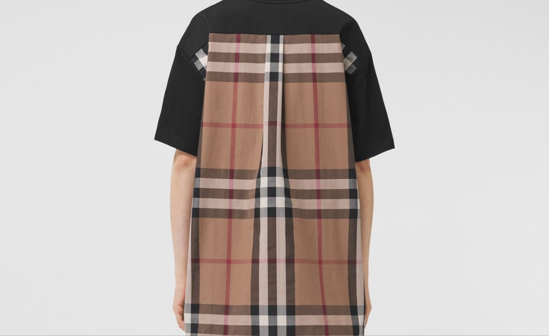 Burberry
playera con panel a cuadros