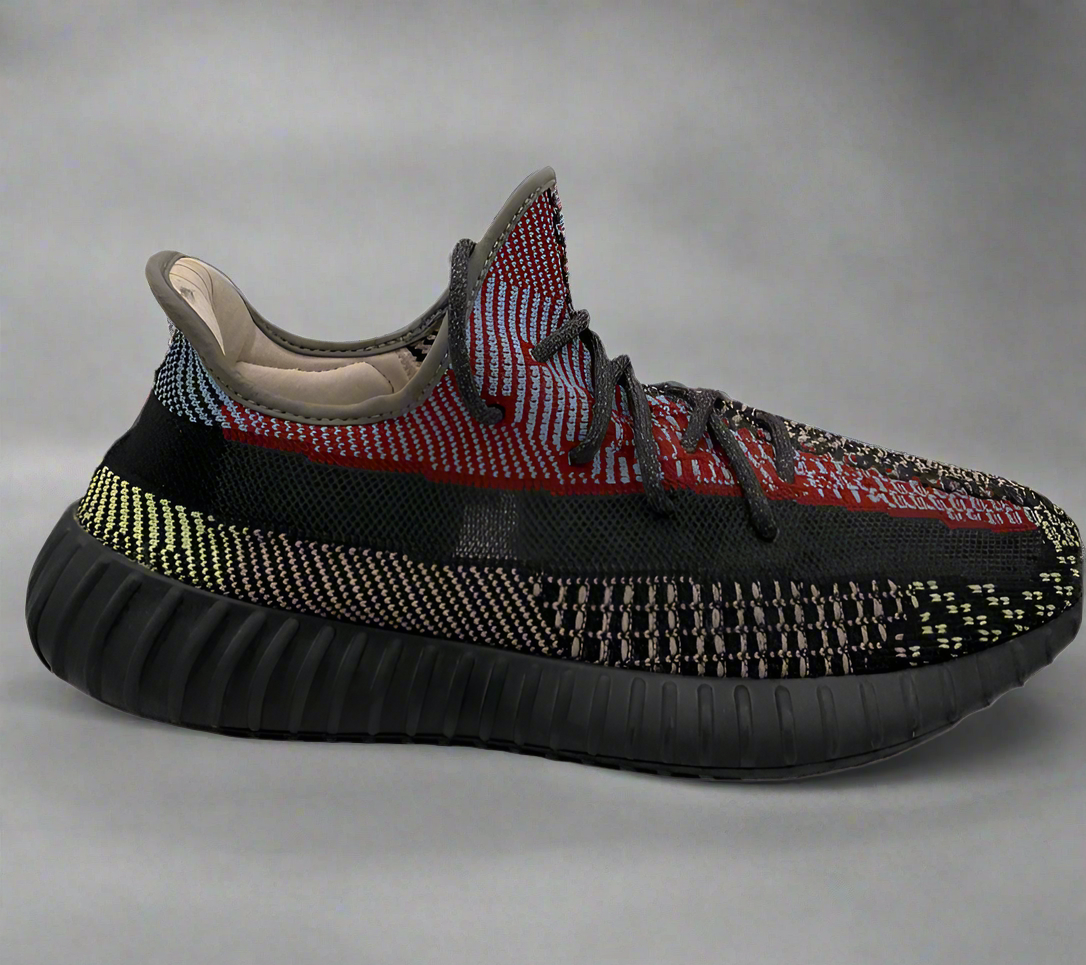 Yeezy 350 Male SNK